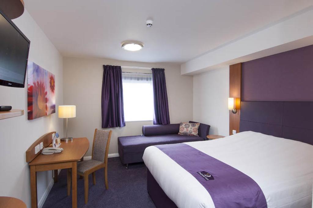 Premier Inn Hatfield Номер фото