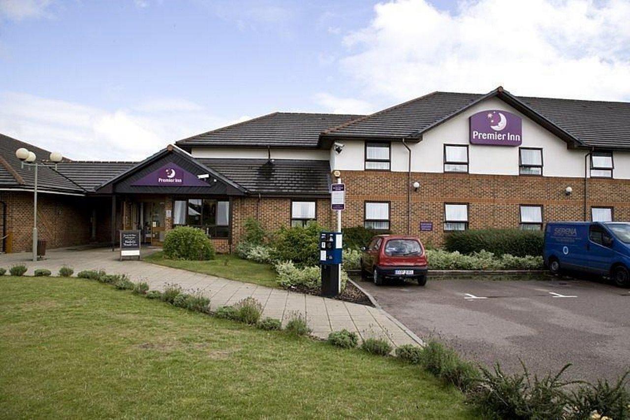 Premier Inn Hatfield Экстерьер фото