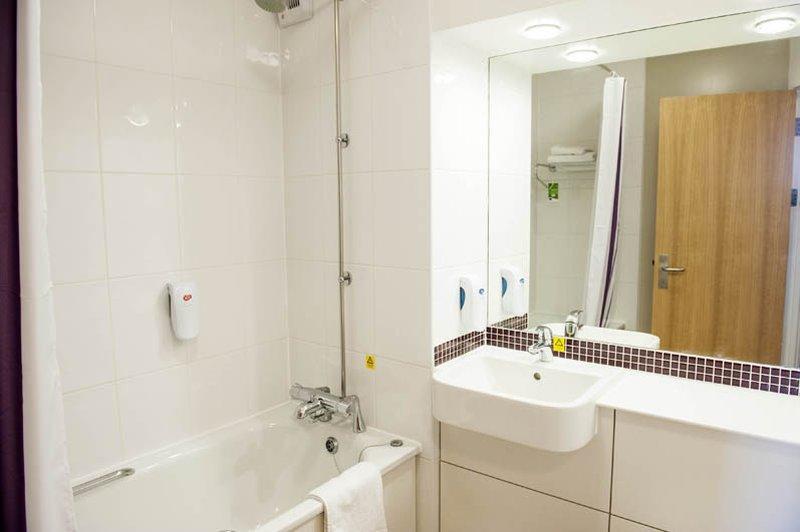 Premier Inn Hatfield Экстерьер фото